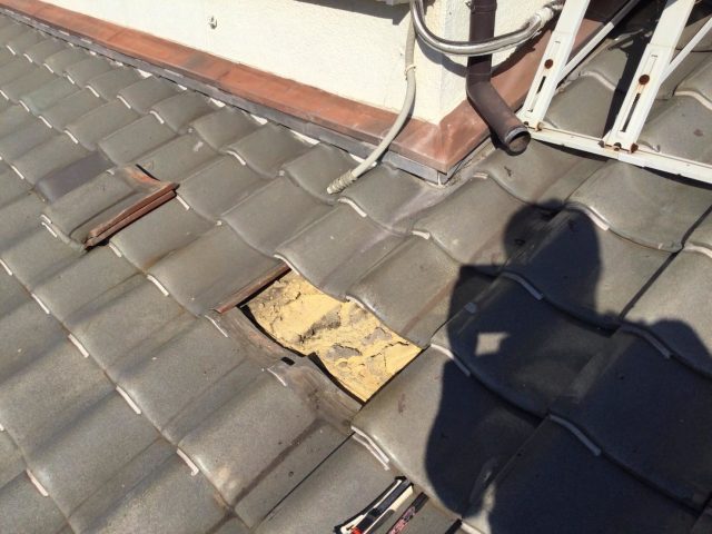 播磨町の差し掛け屋根の雨漏り修理